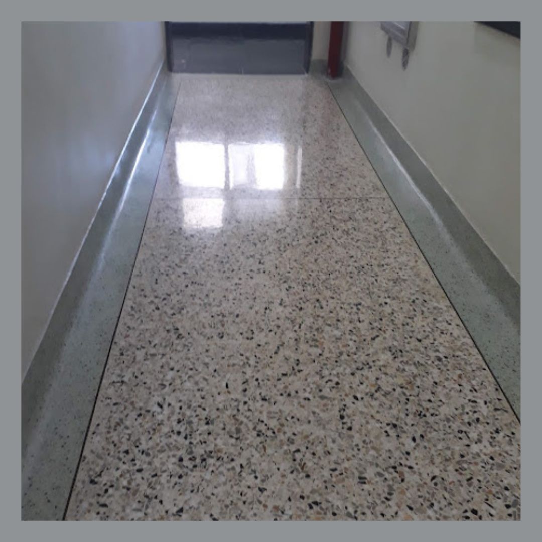Piso e escadaria de Granilite/Granitina Limpeza e Polimento