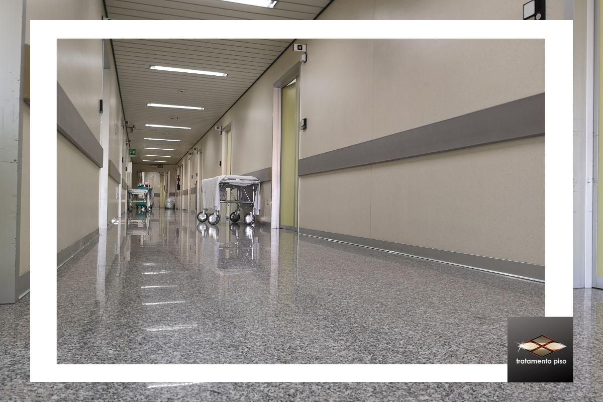 Polimento e Tratamento de Piso Hospitalar